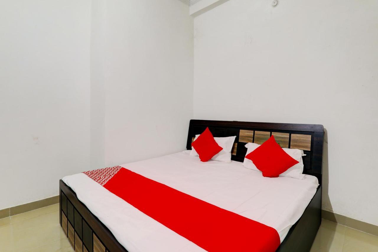Chinhat Oyo Flagship Shine Hotel מראה חיצוני תמונה
